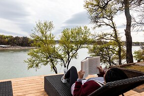 New Best Location Spectacular Views Dock Arcade