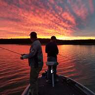 New Best Location Spectacular Views Dock Arcade