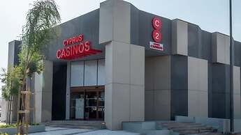 Sun Plaza Suites - Adults Only