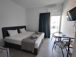 Sun Plaza Suites - Adults Only