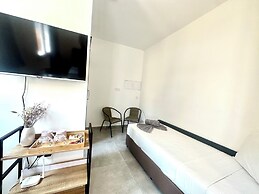 Sun Plaza Suites - Adults Only