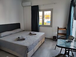 Sun Plaza Suites - Adults Only