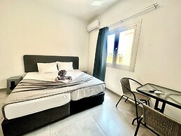 Sun Plaza Suites - Adults Only