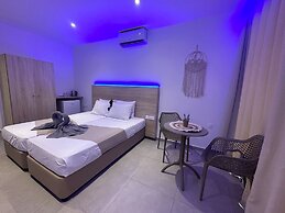 Sun Plaza Suites - Adults Only