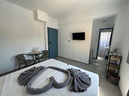 Sun Plaza Suites - Adults Only