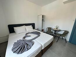 Sun Plaza Suites - Adults Only