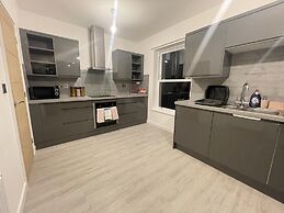 Quartz Apartment in Cambridge