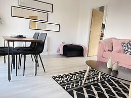 Quartz Apartment in Cambridge