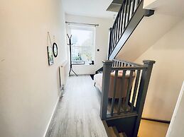 Quartz Apartment in Cambridge