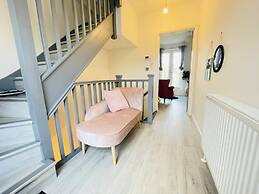 Quartz Apartment in Cambridge