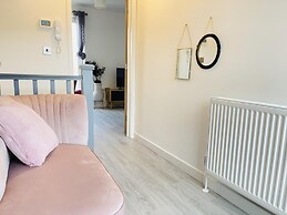 Quartz Apartment in Cambridge