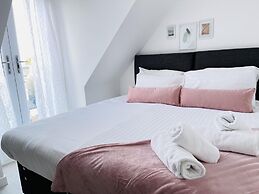 Quartz Apartment in Cambridge