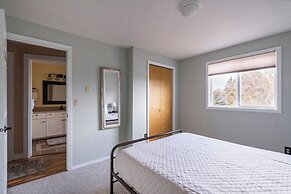 Backyard Oasis Close to Town Fast Wi-fi Quiet