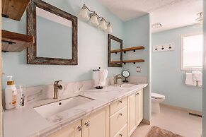 Backyard Oasis Close to Town Fast Wi-fi Quiet