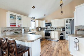 Backyard Oasis Close to Town Fast Wi-fi Quiet