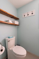 Backyard Oasis Close to Town Fast Wi-fi Quiet