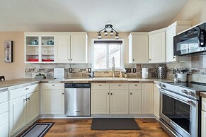 Backyard Oasis Close to Town Fast Wi-fi Quiet