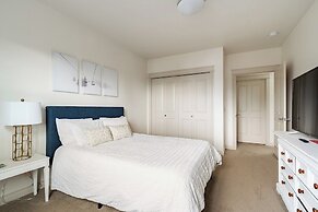 Rooftop Deck Walk to River Downtown Fire pit