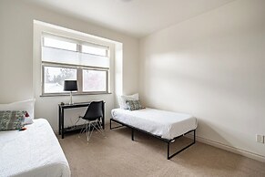 Rooftop Deck Walk to River Downtown Fire pit