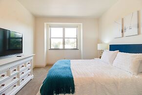 Rooftop Deck Walk to River Downtown Fire pit