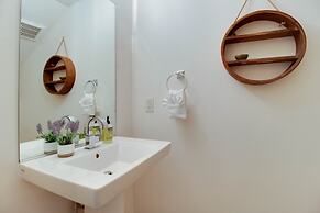 Rooftop Deck Walk to River Downtown Fire pit