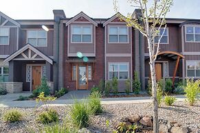 Rooftop Deck Walk to River Downtown Fire pit