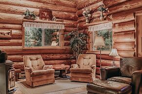 11sl - Wi-fi - No Pets Log Cabin - Sleeps 7 2 Bedroom Cabin by Redawni