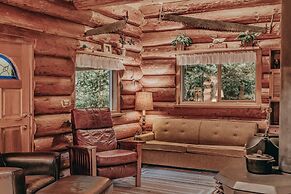 11sl - Wi-fi - No Pets Log Cabin - Sleeps 7 2 Bedroom Cabin by Redawni