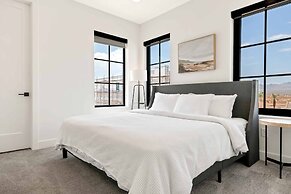 Paradise Shores 8 Bedroom Home