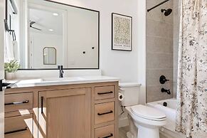 Paradise Shores 8 Bedroom Home