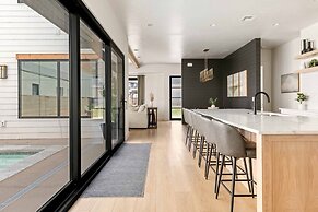 Paradise Shores 8 Bedroom Home