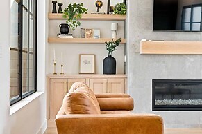 Paradise Shores 8 Bedroom Home