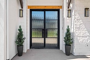 Paradise Shores 8 Bedroom Home