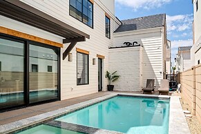 Paradise Shores 8 Bedroom Home