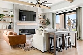 Paradise Shores 8 Bedroom Home