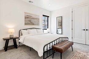 Paradise Shores 8 Bedroom Home