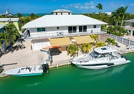 Relaxing 2/2 Get Away In The Lower Keys! 2 Bedroom Home by Redawning