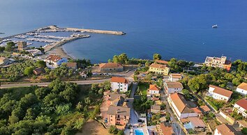 Dominella - Apartment With Pool in Cilento