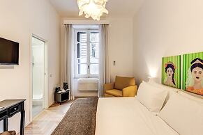 La Corte di Partenope