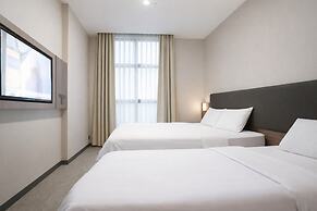 AMRISE HOTEL KITCHENER