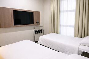 AMRISE HOTEL KITCHENER