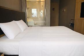 AMRISE HOTEL KITCHENER