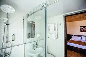 Hotel History