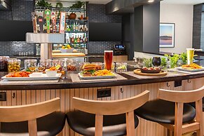 Cambria Hotel Spokane Airport