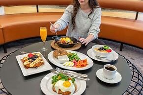 Cambria Hotel Spokane Airport