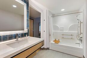 Cambria Hotel Spokane Airport