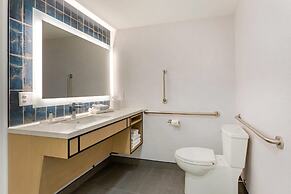 Cambria Hotel Spokane Airport
