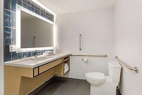 Cambria Hotel Spokane Airport