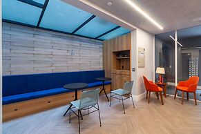 360 Praça da Árvore