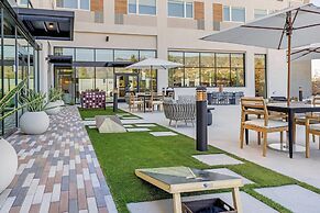 Cambria Hotel Burbank Airport